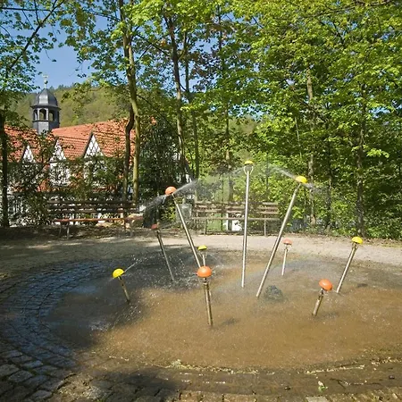 Quellenhaus Feengrotten-3